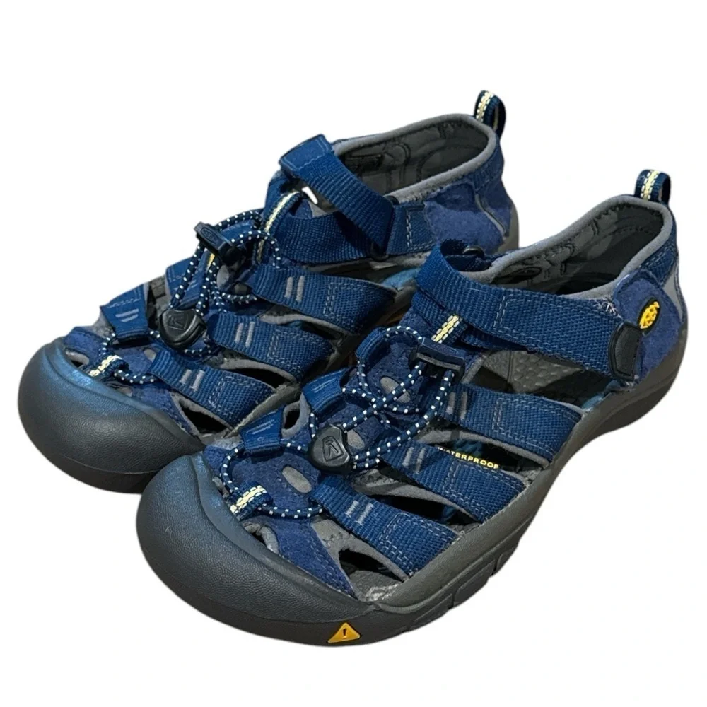 KEEN Boy’s Newport H2 Waterproof Athletic Hiking Sandals - Size 4